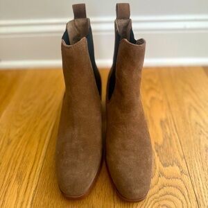New Steve Madden Brown Suede Booties